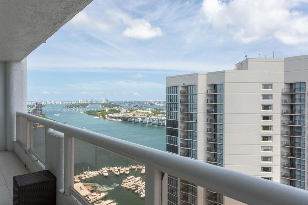 Bay Overlooking With Balcony Appartement *