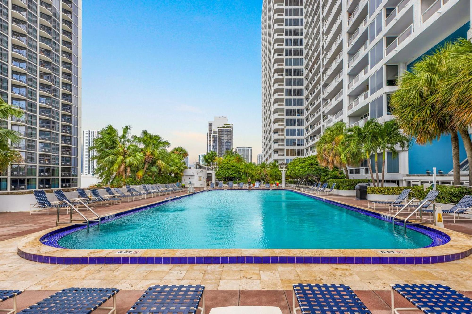 Bay Overlooking With Balcony Appartement Miami